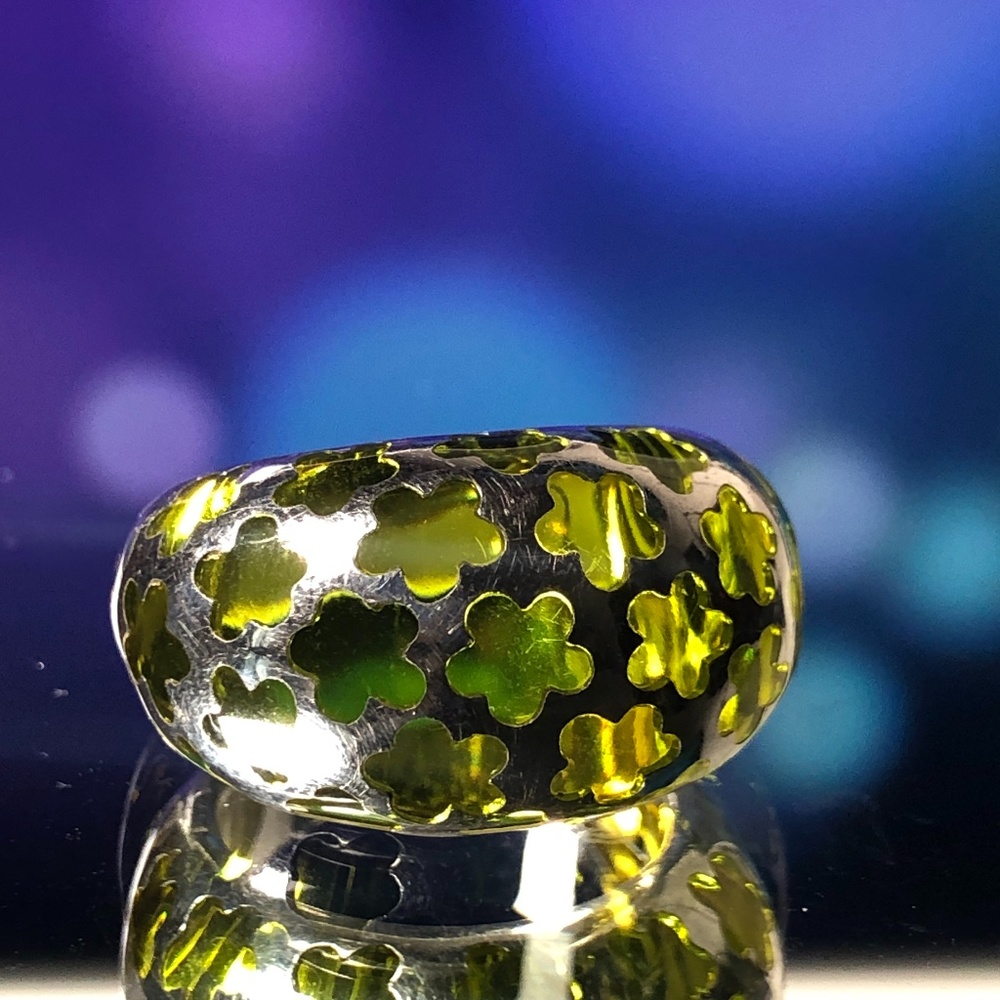 Green Glass Sterling Silver Flower Dome Ring - Picture 7 of 8